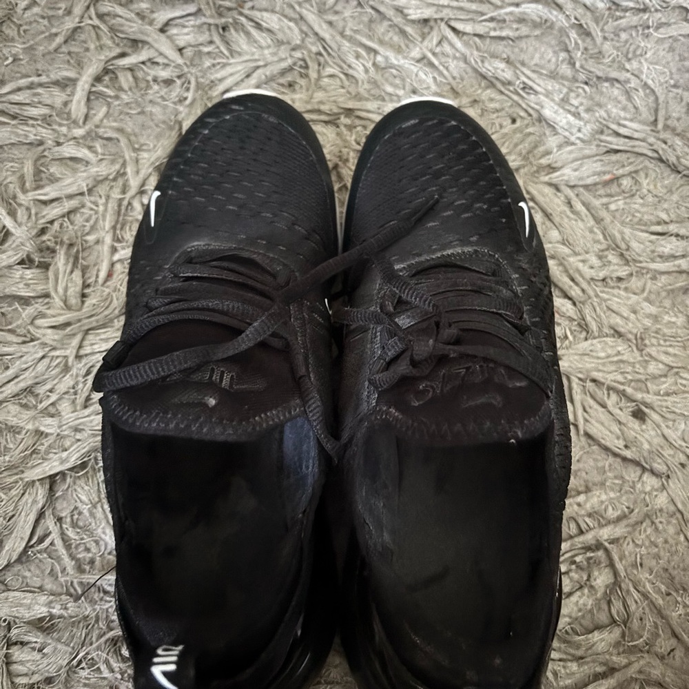 Nike Black Athletic Shoes Sleek Design